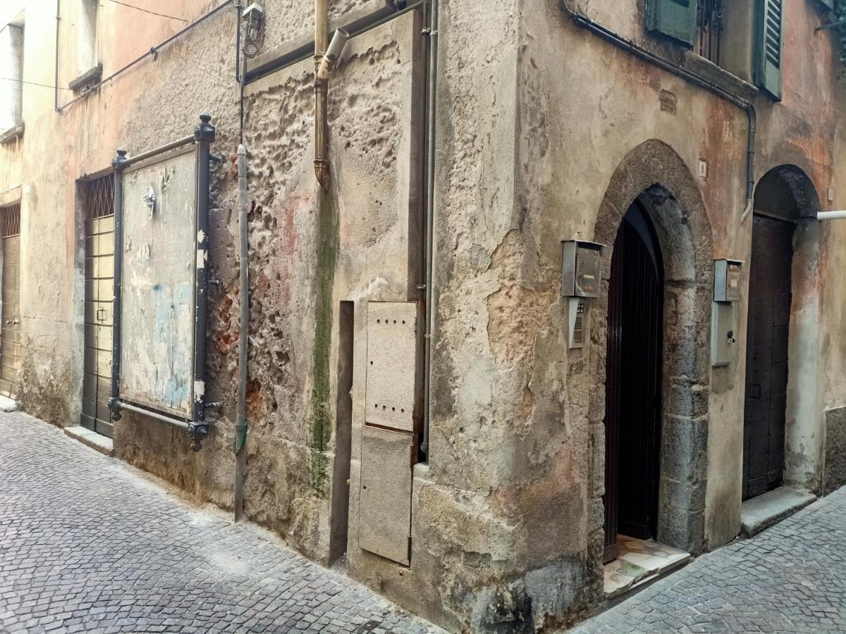 Nonno Meo Apartment Bellano Exterior foto